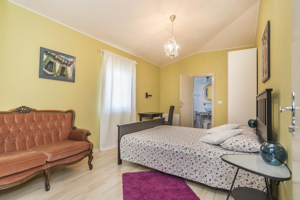 Apartments & Rooms Buoni Amici Murine Habitación foto